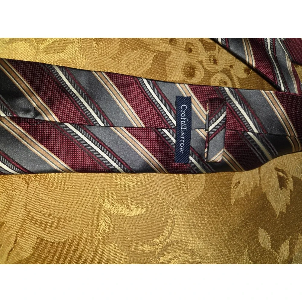 Croft & Barrow Mens Necktie Burgundy Grey Gold Diagonal Striped Polyester Tie